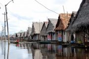 Iquitos - floaing village 4